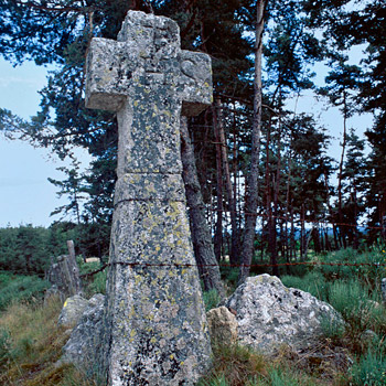 Croix en bordure de chemin à La Chaze-de-Peyre